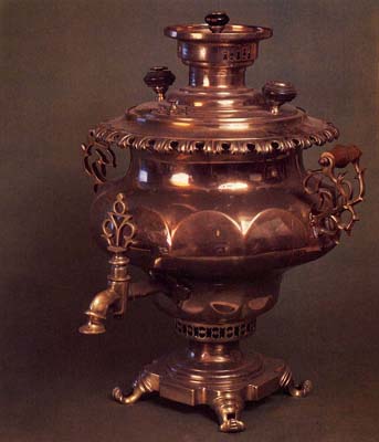 Vase-shaped samovar with medallions. Mid-19th cent.