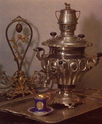 Vase-shaped samovar with medallions. Late 19th cent.